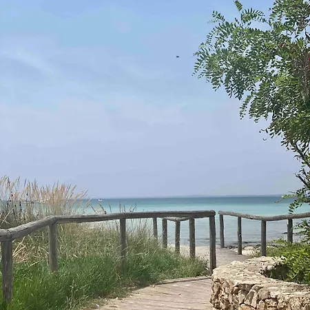 House With Garden 30 Meters From The Sea * Torre Squillace