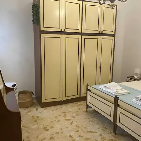 House With Garden 30 Meters From The Sea